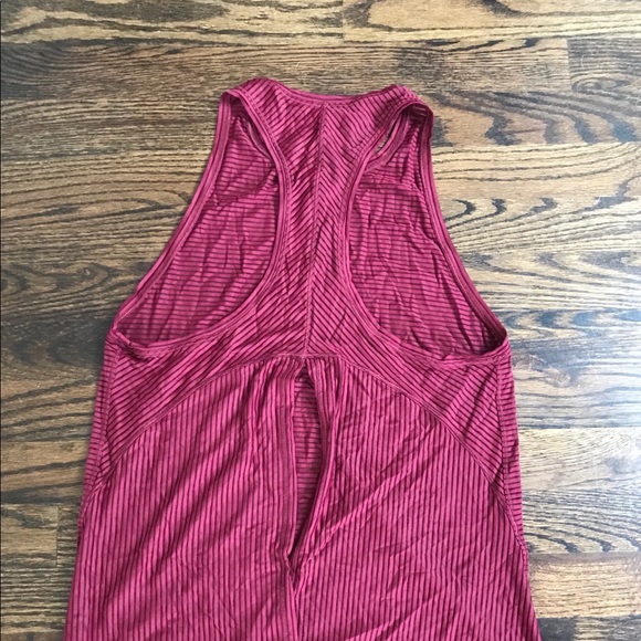 LULULEMON Miles Ahead Tank (Ruby Wine) - Picture 5 of 6